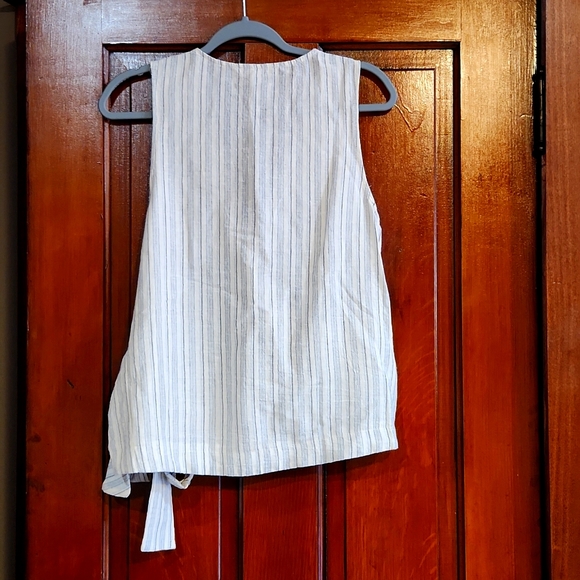 Grade & Gather Sleeveless wrap top - Picture 3 of 6